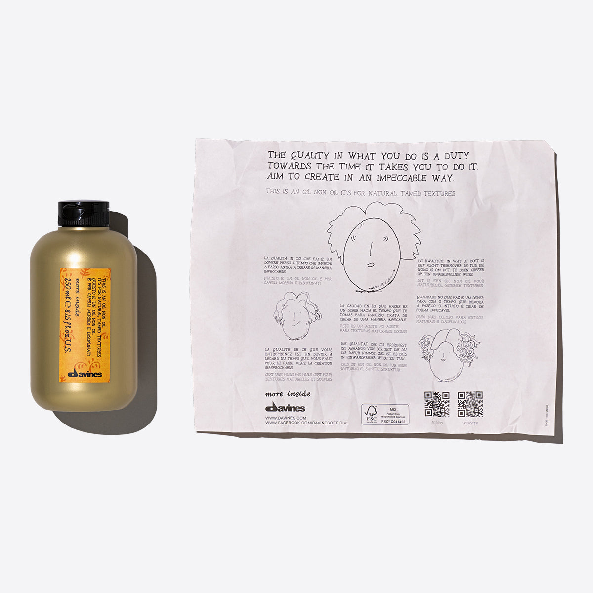 溜滑滴 <div class="product-qualities">
<div class="quality">
<svg version="1.1" xmlns="http://www.w3.org/2000/svg" xmlns:xlink="http://www.w3.org/1999/xlink" x="0px" y="0px" viewbox="0 0 50 50" style="enable-background: new 0 0 50 50;" xml:space="preserve"> <g> <path d="M25.9,1.7c-2.3,0-4.7,0.6-6.8,1.5c-2.1,1-4.1,2.3-5.9,3.9l-0.7,0.6c-0.2,0.2-0.4,0.4-0.5,0.6
			c-0.3,0.4-0.7,0.9-0.9,1.5c-0.6,1-1.1,2.1-1.6,3.2c-1,2.2-1.8,4.4-2.5,6.7c-0.7,2.3-1.2,4.6-1.4,7c-0.1,1.2-0.2,2.4-0.2,3.6
			l0.1,3.6c0,2.4,0,4.8,0.1,7.2c0.1,1.2,0.2,2.4,0.4,3.5l0.5,3.6L6,47.8c3.3-0.2,6.7-0.1,10-0.2l10-0.1l5,0c1.7-0.1,3.3-0.1,5-0.1
			l10,0.1l-0.3,0.3c0.2-1.1,0.4-2.3,0.4-3.5c0.1-1.2,0.1-2.4,0-3.5c-0.1-2.4-0.4-4.8-0.4-7.2c0.5-4.8-0.2-9.4-1.5-14
			c-0.7-2.3-1.5-4.5-2.4-6.7c-0.9-2.2-2.1-4.2-3.7-6c-1.6-1.7-3.5-3.1-5.6-4C30.6,2.1,28.2,1.7,25.9,1.7z M25.9,0.8
			c2.4,0,4.9,0.4,7.2,1.3c2.3,0.9,4.3,2.4,6,4.2c1.6,1.9,2.9,4,3.9,6.2c1,2.2,1.8,4.5,2.5,6.8c0.7,2.3,1.2,4.7,1.5,7.1
			c0.1,1.2,0.2,2.4,0.2,3.6c0,1.2-0.2,2.5-0.2,3.6c-0.1,2.3,0.2,4.7,0.3,7.1c0.1,1.2,0.1,2.4,0,3.6c-0.1,1.2-0.2,2.4-0.4,3.7l0,0
			c-0.1,0.3-0.3,0.5-0.6,0.5c-3.3-0.1-6.7,0-10,0c-3.3,0-6.7,0.1-10,0.1c-3.3,0.1-6.7,0-10,0.1c-3.3,0-6.7,0-10,0.1
			c-0.3,0-0.6-0.2-0.6-0.5l0,0l-0.6-3.6c-0.2-1.2-0.3-2.5-0.4-3.7c-0.1-2.4,0-4.9,0-7.2l-0.1-3.6c0-1.2,0.1-2.5,0.2-3.7
			c0.3-2.4,0.8-4.8,1.5-7.2c0.7-2.3,1.5-4.7,2.5-6.9c0.5-1.1,1-2.2,1.6-3.3c0.3-0.5,0.6-1.1,1-1.6c0.2-0.3,0.4-0.5,0.7-0.7l0.7-0.6
			c1.9-1.6,3.9-3,6.2-4C20.9,1.3,23.4,0.7,25.9,0.8z"></path> <path d="M25.4,48.5c-1.4,0.1-2.9-0.3-4.1-1c-1.2-0.7-2.3-1.7-3.1-2.8c-1.7-2.2-2.8-4.7-3.7-7.2
			c-0.9-2.6-1.4-5.2-2.1-7.8c-0.6-2.6-1.1-5.3-1.4-7.9c0-0.3,0.2-0.5,0.4-0.5c0.1,0,0.2,0,0.3,0.1l0,0c0.9,0.6,2,1.1,3.2,1.4
			c1.2,0.2,2.4,0.4,3.6,0.5c2.4,0.2,4.8,0.1,7.2-0.2c1.2-0.2,2.4-0.4,3.6-0.6c1.2-0.3,2.3-0.7,3.5-1c2.3-0.7,4.7-1.4,6.9-2.4l0,0
			c0.2-0.1,0.3,0,0.4,0.2c0,0,0,0.1,0,0.2c-0.2,1.4-0.4,2.8-0.6,4.3c-0.2,1.4-0.4,2.8-0.7,4.3c-0.2,1.4-0.6,2.8-1,4.2
			c-0.4,1.4-0.8,2.8-1.3,4.1c-1,2.7-2.2,5.3-3.8,7.8c-0.8,1.2-1.8,2.3-3,3.2C28.4,47.8,26.9,48.4,25.4,48.5z M25.4,47.5
			c2.7-0.1,5-2,6.5-4.3c1.5-2.3,2.7-4.9,3.6-7.6c0.9-2.7,1.7-5.4,2.3-8.2c0.3-1.4,0.5-2.8,0.7-4.2c0.2-1.4,0.4-2.8,0.6-4.2l0.9,0.7
			c-1.1,0.5-2.3,0.9-3.5,1.3c-1.2,0.4-2.3,0.8-3.5,1.2c-1.2,0.4-2.4,0.7-3.6,1c-1.2,0.3-2.4,0.6-3.6,0.7c-2.5,0.3-5,0.4-7.5,0.2
			c-1.2-0.1-2.5-0.3-3.7-0.5c-0.6-0.2-1.2-0.3-1.8-0.6c-0.6-0.3-1.2-0.5-1.8-1l1-0.5c0.3,2.6,0.7,5.3,1.3,7.8c0.6,2.6,1.2,5.2,2,7.7
			c0.9,2.5,2,4.9,3.6,6.9c0.8,1,1.7,1.9,2.8,2.6C22.9,47.2,24.1,47.6,25.4,47.5z"></path> </g> </svg> <span>防毛燥</span>
</div>
<div class="quality">
<svg version="1.1" xmlns="http://www.w3.org/2000/svg" xmlns:xlink="http://www.w3.org/1999/xlink" x="0px" y="0px" viewbox="0 0 50 50" style="enable-background: new 0 0 50 50;" xml:space="preserve"> <path d="M46.1,20.2c-0.3-0.7-0.7-1.2-1.2-1.8c-0.2-0.3-0.5-0.5-0.7-0.8c-0.2-0.3-0.5-0.5-0.5-0.8
		c0.2-1.4,0-2.9-0.8-4.1c-0.8-1.2-1.9-2.1-3.2-2.9c-0.6-0.4-1.2-0.7-1.9-1c-0.3-0.2-0.7-0.3-0.7-0.6c0-0.3-0.1-0.7-0.3-1
		c-0.4-0.7-1.1-1-1.8-1.2c-0.7-0.2-1.4-0.4-2.1-0.5c-0.7-0.1-1.4-0.2-2.1-0.3L29.9,5c-0.2,0-0.4,0-0.5-0.1c-0.1-0.1-0.1-0.2-0.2-0.4
		c-0.4-0.7-1.1-1-1.8-1.2c-0.7-0.2-1.4-0.2-2.1-0.2c-1.4,0-2.8,0-4.3,0.3c-0.7,0.2-1.4,0.5-1.8,1.2c-0.2,0.3-0.4,0.7-0.5,1
		c-0.1,0.1-0.2,0.2-0.4,0.2C18.2,5.9,18,5.9,17.8,6c-1.3,0.5-2.7,0.6-4.1,1.1c-0.7,0.3-1.3,0.6-1.8,1.1c-0.5,0.5-0.9,1.2-1,1.9
		c-0.1,0.4,0,0.8-0.3,0.9l-1,0.5c-0.6,0.3-1.2,0.7-1.8,1.1C7.3,13,6.7,13.5,6.2,14c-0.5,0.5-1.1,1-1.3,1.7c-0.3,0.7-0.2,1.5-0.1,2.1
		c0.1,0.3-0.3,0.5-0.6,0.7c-0.3,0.2-0.5,0.5-0.7,0.8c-0.9,1.2-1.1,2.7-0.9,4.1c0.2,1.4,0.8,2.8,1.7,3.9c1.6,2.4,3.7,4.3,6.1,5.9
		c1.2,0.8,2.4,1.5,3.8,2c0.7,0.3,1.3,0.5,2,0.8c0.3,0.1,0.7,0.2,1,0.3c0.2,0.1,0.4,0.1,0.5,0.2c0.1,0.1,0.2,0.2,0.1,0.3l-0.7,2
		l-0.3,1c-0.1,0.3-0.3,0.7-0.3,1c0,0.4,0.1,0.8,0.5,1c0.3,0.2,0.7,0.3,1.1,0.3c0.7,0,1.4-0.1,2.1-0.1c0.7-0.1,1.4-0.1,2.1-0.2
		c0.4,0,0.7,0,1,0c0.4,0,0.5,0.3,0.7,0.6c0.2,0.3,0.5,0.5,0.8,0.7c0.3,0.2,0.8,0.2,1.1,0c0.3-0.2,0.6-0.5,0.8-0.8
		c0.1-0.2,0.2-0.3,0.3-0.4c0.1-0.1,0.3,0,0.5,0l4.2,0.2c0.4,0,0.7,0,1.1-0.2c0.4-0.1,0.7-0.5,0.7-0.9c0-0.8-0.2-1.4-0.4-2.1
		l-0.5-2.1c0-0.2-0.1-0.3,0-0.5c0-0.1,0.2-0.2,0.3-0.3l0.9-0.6c1.2-0.8,2.3-1.6,3.4-2.5c2.3-1.7,4.4-3.6,6.4-5.6c1-1,2-2,2.7-3.3
		c0.3-0.6,0.5-1.4,0.5-2.1C46.7,21.6,46.5,20.9,46.1,20.2z M31.4,36.6c0,0.2,0.1,0.2,0.2,0.3c0.2,0.1,0.2,0.3,0.2,0.5l0.6,2.4
		c0.1,0.4,0.2,0.8,0.3,1.2c0,0.2,0,0.4-0.2,0.5c-0.1,0.1-0.3,0.1-0.5,0.2c-1.6,0-3.2-0.1-4.8-0.2c0.6-0.9,1.2-1.8,2-2.6l0.6-0.6
		l0.3-0.3c0.1-0.1,0.1-0.1,0.1-0.2c0-0.1-0.1-0.2-0.1-0.2c-0.1-0.1-0.2-0.1-0.3-0.1c-0.1,0-0.2,0.1-0.2,0.2l-0.3,0.3l-0.6,0.6
		c-0.8,0.8-1.5,1.7-2.1,2.7l-0.5,0.7c-0.2,0.2-0.3,0.5-0.5,0.6c-0.2,0.2-0.5,0.2-0.7,0c-0.2-0.1-0.4-0.3-0.6-0.6
		c-0.7-0.8-1.2-1.9-1.9-2.8c-0.3-0.5-0.7-0.9-1.1-1.3c-0.2-0.2-0.4-0.4-0.7-0.6c0,0-0.1,0-0.2,0c-0.1,0-0.1,0.1-0.1,0.1
		c0,0.1-0.1,0.1-0.1,0.3c0,0.2,0.1,0.2,0.2,0.2l0.2,0.2c0.9,0.7,1.5,1.7,2.1,2.6c0.1,0.1,0.2,0.2,0.2,0.3c0,0.1-0.1,0.2-0.2,0.2
		c-0.3,0-0.6,0-0.8,0l-1.7,0.1l-1.7,0.1c-0.1,0-0.3,0-0.4,0l-0.4-0.1c-0.3,0-0.5-0.1-0.6-0.4c-0.1-0.2,0-0.5,0.1-0.8l0.3-0.8
		c0.2-0.5,0.4-1.1,0.6-1.6l0.3-0.8c0.1-0.3,0.3-0.5,0.2-0.9c-0.1-0.4-0.5-0.4-0.8-0.5c-0.3-0.1-0.5-0.1-0.8-0.2
		c-1.1-0.3-2.2-0.7-3.2-1.2c-2.1-1-4-2.2-5.7-3.7c-1.7-1.5-3.2-3.2-4.2-5.3c-0.5-1-0.7-2.1-0.7-3.3c0.1-1.1,0.5-2.2,1.3-3
		c0.2-0.2,0.4-0.4,0.6-0.2c0.2,0.2,0.3,0.5,0.4,0.7c0.2,0.5,0.4,1,0.7,1.6c0.5,1,1,2.1,1.5,3.1c2.2,4,5.2,7.6,8.9,10.2
		c0.5,0.3,1,0.6,1.4,0.9l0.7,0.4c0.1,0.1,0.2,0.2,0.5,0.2c0.1,0,0.2-0.1,0.3-0.2c0-0.1,0.1-0.2,0-0.3c-0.2-0.2-0.3-0.2-0.4-0.3
		L18.8,35l-0.7-0.4c-0.5-0.3-1-0.6-1.4-0.9c-1.8-1.3-3.5-2.9-4.9-4.7c-1.5-1.7-2.7-3.7-3.8-5.7c-0.5-1-1-2-1.5-3.1
		c-0.4-1-0.9-2.1-1.1-3.2c-0.1-0.5,0.1-1.1,0.4-1.6C6,15,6.4,14.6,6.8,14.3c0.9-0.7,1.8-1.4,2.8-1.9l0.7-0.4
		c0.3-0.2,0.5-0.2,0.5,0.1l0.4,1.6l0.9,3.3c1.1,4.4,2.7,8.7,4.9,12.7c0.6,1,1.2,2,1.9,2.9c0.3,0.5,0.7,0.9,1,1.4l0.3,0.3
		c0.1,0.1,0.1,0.2,0.4,0.3c0.2,0,0.2-0.1,0.3-0.1c0.1-0.1,0.1-0.2,0.1-0.3c-0.1-0.2-0.2-0.3-0.3-0.4C19.3,32,18.1,30.1,17,28
		c-2.1-4-3.4-8.4-4.6-12.8c-0.3-1.1-0.6-2.2-0.8-3.3c-0.2-1.1-0.1-2.3,0.7-3.1c0.8-0.8,1.9-1.2,3-1.5c0.5-0.1,1.1-0.3,1.7-0.4
		l0.8-0.2c0.3,0,0.6-0.2,0.7-0.1c0.1,0.1,0.1,0.5,0.1,0.7l0,0.9l0.1,1.7c0,0.6,0,1.1,0.1,1.7l0.2,1.7l0.3,3.4
		c0.2,1.1,0.4,2.2,0.6,3.4c0.2,1.1,0.3,2.3,0.6,3.4l0.8,3.3l0.8,3.3c0.3,1.1,0.6,2.2,1,3.3c0.1,0.3,0.1,0.5,0.3,0.8
		c0.1,0.1,0.2,0.1,0.3,0.1c0.1,0,0.2,0,0.3-0.1c0.1-0.2,0-0.4,0-0.5L23.3,32c-0.3-1.1-0.7-2.2-0.9-3.3c-0.6-2.2-1.1-4.4-1.6-6.6
		c-0.9-4.5-1.4-9-1.5-13.5c0-1.1-0.1-2.3,0.3-3.3c0.2-0.5,0.7-0.9,1.2-1C21.2,4,21.8,4,22.4,3.9c1.1,0,2.3-0.1,3.4,0
		c0.6,0,1.1,0.1,1.7,0.2c0.5,0.1,1,0.5,1.2,1c0.2,0.5,0.1,1.1,0.2,1.7l0,1.7l0.1,3.4c0,2.3,0.1,4.5-0.1,6.8
		c-0.2,2.3-0.3,4.5-0.6,6.8c-0.4,2.2-0.8,4.5-1.5,6.6l-0.5,1.6c0,0.1,0,0.1-0.1,0.2c0,0,0,0.1,0,0.2c0,0.1,0.1,0.1,0.1,0.1
		c0.1,0,0.2,0.1,0.3,0.1c0.1,0,0.2-0.1,0.2-0.2c0.1-0.3,0.2-0.5,0.3-0.8c0.4-1.1,0.7-2.2,0.9-3.3c0.6-2.2,0.8-4.5,1.2-6.7
		c0.5-4.5,0.4-9.1,0.5-13.7c0-1.1,0-2.3-0.1-3.4c-0.2-0.7,0.6-0.4,1.2-0.4c0.6,0.1,1.1,0.1,1.7,0.2c0.6,0.1,1.1,0.2,1.7,0.3
		c0.6,0.1,1.1,0.2,1.6,0.5c0.5,0.2,0.9,0.7,0.9,1.2c0,0.6,0,1.1,0,1.7c0,2.3-0.3,4.5-0.7,6.8c-0.2,1.1-0.5,2.2-0.8,3.3
		c-0.3,1.1-0.5,2.2-0.9,3.3L33,26.4c-0.4,1.1-0.9,2.1-1.3,3.1c-0.5,1-1,2-1.5,3c-0.3,0.5-0.6,1-0.8,1.5c-0.1,0.1-0.2,0.2-0.2,0.5
		c0,0.2,0.1,0.2,0.2,0.2c0.1,0.1,0.2,0,0.3,0c0.3-0.2,0.3-0.5,0.5-0.7c2.3-3.9,4.1-8.2,5.3-12.6c0.6-2.2,1.1-4.4,1.4-6.7
		c0.1-1.1,0.3-2.3,0.3-3.4l0.1-1.7c0-0.3,0.2-0.3,0.4-0.2l0.8,0.4c1,0.5,2,1.1,2.8,1.9c0.8,0.8,1.5,1.7,1.8,2.8
		c0.3,1.1,0.1,2.2-0.2,3.3c-0.3,1.1-0.8,2.1-1.3,3.2l-0.7,1.5L40,23.9l-0.8,1.5c-0.3,0.5-0.6,1-0.9,1.5c-1.2,1.9-2.6,3.7-4.2,5.4
		c-0.4,0.4-0.8,0.8-1.2,1.2l-0.6,0.6c-0.1,0.1-0.3,0.1-0.3,0.4c0,0.2,0.2,0.3,0.4,0.3c0.9-0.8,1.6-1.7,2.4-2.5
		c0.4-0.4,0.8-0.8,1.1-1.3l1-1.4c0.7-0.9,1.4-1.8,2-2.8c1.2-1.9,2.3-3.9,3.3-6l0.7-1.6c0.1-0.3,0.2-0.5,0.3-0.8
		c0.1-0.3,0.1-0.6,0.4-0.5c0.2,0.1,0.4,0.4,0.6,0.6c0.2,0.2,0.4,0.4,0.5,0.7c0.3,0.5,0.6,0.9,0.9,1.4c0.5,1,0.6,2.2,0.1,3.2
		c-0.4,1-1.3,1.8-2,2.7c-1.6,1.7-3.3,3.2-5,4.6c-1.3,1.1-2.6,2.1-3.9,3l-2,1.4l-1,0.7C31.6,36.4,31.5,36.4,31.4,36.6z"></path> </svg> <span>自然造型</span>
</div>
<div class="quality">
<svg version="1.1" xmlns="http://www.w3.org/2000/svg" xmlns:xlink="http://www.w3.org/1999/xlink" x="0px" y="0px" viewbox="0 0 50 50" style="enable-background: new 0 0 50 50;" xml:space="preserve"> <g> <path d="M24.6,27.3c0.1,0,0.2,0.1,0.3,0.1c0.1,0,0.1,0.1,0.1,0.1l0,0l0.1,0.1l0.1,0.2l0.2,0.3l0.5,0.7
			c0.3,0.4,0.6,0.9,0.9,1.3c0.6,0.9,1.2,1.8,1.7,2.8c0.5,1,1,2,1.3,3c0.3,1.1,0.5,2.2,0.6,3.3c0.1,0.5,0.1,1.1,0.1,1.7
			c0,0.6-0.1,1.1-0.2,1.7c-0.1,1.1-0.5,2.2-1.1,3.2c-0.6,1-1.6,1.7-2.7,2c-1.1,0.3-2.2,0.4-3.3,0.3c-1.1-0.1-2.2-0.4-3.2-0.9
			c-1-0.6-1.8-1.4-2.3-2.4c-0.6-1-0.9-2-1.1-3.2c-0.1-0.5-0.1-1.2,0-1.7c0-0.6,0.2-1.1,0.3-1.6c0.3-1.1,0.7-2.1,1.2-3.1
			c0.5-1,1.2-1.8,1.8-2.7c0.7-0.8,1.3-1.7,2-2.5l1.1-1.2l0.5-0.6c0.1-0.1,0.1-0.2,0.3-0.4C24.2,27.6,24.4,27.4,24.6,27.3z
			 M24.6,28.4c0,0.1,0.1,0.2,0.1,0.2c0,0-0.1,0.1-0.2,0.2l-0.5,0.6l-1,1.2c-0.7,0.8-1.3,1.6-1.9,2.4c-0.6,0.8-1.2,1.7-1.7,2.6
			c-0.5,0.9-0.9,1.9-1.2,2.8c-0.1,0.5-0.2,1-0.3,1.5c-0.1,0.5-0.1,1,0,1.5c0.1,1,0.4,2,0.9,2.8c0.5,0.8,1.2,1.6,2,2.1
			c0.8,0.5,1.8,0.8,2.8,0.8c1,0,2-0.1,2.9-0.4c0.9-0.3,1.6-0.9,2.1-1.7c0.5-0.8,0.9-1.7,1.1-2.7c0.1-0.5,0.1-1,0.1-1.5
			c0-0.5,0-1,0-1.5c-0.1-1-0.2-2.1-0.6-3c-0.3-1-0.9-1.9-1.3-2.8c-0.5-0.9-1-1.8-1.6-2.7c-0.3-0.4-0.6-0.9-0.9-1.3l-0.5-0.6
			l-0.2-0.3l-0.1-0.2l-0.1-0.1c0,0,0,0,0,0c0,0,0.1,0.1,0.1,0.1C24.4,28.4,24.5,28.4,24.6,28.4z"></path> <path d="M40.6,9c0.1,0,0.2,0.1,0.3,0.1c0.1,0,0.1,0.1,0.1,0.1l0,0l0.1,0.1l0.1,0.2l0.2,0.3l0.5,0.6
			c0.3,0.4,0.6,0.9,0.9,1.3c0.6,0.9,1.1,1.8,1.7,2.7c0.5,0.9,1,1.9,1.3,3c0.3,1.1,0.5,2.1,0.6,3.2c0,0.5,0.1,1.1,0.1,1.6
			c0,0.5-0.1,1.1-0.2,1.6c-0.1,1.1-0.5,2.2-1.1,3.1c-0.6,1-1.6,1.7-2.7,2c-1.1,0.3-2.2,0.4-3.2,0.3c-1.1-0.1-2.2-0.4-3.1-0.9
			c-1-0.6-1.7-1.4-2.3-2.3c-0.6-1-0.9-2-1-3.1c-0.1-0.5-0.1-1.1,0-1.7c0-0.5,0.2-1.1,0.3-1.6c0.3-1.1,0.6-2.1,1.2-3
			c0.5-0.9,1.1-1.8,1.8-2.7c0.7-0.8,1.3-1.7,2-2.5l1-1.2l0.5-0.6c0.1-0.1,0.1-0.2,0.3-0.4C40.2,9.3,40.4,9.1,40.6,9z M40.6,10.1
			c0,0.1,0.1,0.2,0.1,0.2c0,0-0.1,0.1-0.2,0.2L40,11.1l-1,1.2c-0.7,0.8-1.3,1.6-1.9,2.4c-0.6,0.8-1.2,1.7-1.7,2.5
			c-0.5,0.9-0.9,1.8-1.1,2.8c-0.1,0.5-0.2,1-0.3,1.5c-0.1,0.5-0.1,0.9,0,1.4c0.1,1,0.4,1.9,0.9,2.7c0.9,1.7,2.7,2.8,4.7,2.9
			c1,0,2-0.1,2.8-0.4c0.9-0.3,1.5-0.9,2.1-1.6c0.5-0.7,0.9-1.7,1-2.6c0.1-0.5,0-1,0.1-1.5c0-0.5,0-1,0-1.5c-0.1-1-0.2-2.1-0.5-3
			c-0.3-1-0.9-1.8-1.3-2.8c-0.5-0.9-1-1.8-1.6-2.7c-0.3-0.4-0.6-0.9-0.9-1.3l-0.4-0.6l-0.2-0.3l-0.1-0.2L40.2,10c0,0,0,0,0,0
			c0,0,0.1,0.1,0.1,0.1C40.4,10.1,40.5,10.1,40.6,10.1z"></path> <path d="M10.6,14.8c0.1,0,0.2,0.1,0.3,0.1c0.1,0,0.1,0.1,0.1,0.1l0,0l0.1,0.1l0.1,0.1l0.2,0.3l0.4,0.6
			c0.3,0.4,0.6,0.8,0.8,1.2c0.5,0.8,1,1.6,1.5,2.5c0.5,0.9,0.9,1.8,1.2,2.7c0.3,1,0.4,1.9,0.5,2.9c0,0.5,0.1,1,0.1,1.5
			c0,0.5-0.1,1-0.2,1.5c-0.1,1-0.4,2-1,2.9c-0.6,0.9-1.5,1.5-2.5,1.8c-1,0.3-2,0.3-3,0.2c-1-0.1-2-0.3-2.9-0.8
			c-0.9-0.5-1.6-1.3-2.1-2.1c-0.5-0.9-0.8-1.8-1-2.9c-0.1-0.5-0.1-1,0-1.5c0-0.5,0.1-1,0.3-1.5c0.3-1,0.6-1.9,1.1-2.8
			c0.5-0.9,1.1-1.7,1.6-2.4c0.6-0.8,1.2-1.5,1.8-2.3L9.3,16l0.5-0.5c0.1-0.1,0.1-0.1,0.3-0.3C10.2,15,10.5,14.8,10.6,14.8z
			 M10.6,15.9c0,0.1,0.1,0.1,0.1,0.2c0.1,0-0.1,0.1-0.2,0.2l-0.5,0.5l-0.9,1.1C8.5,18.5,8,19.3,7.4,20c-0.5,0.8-1.1,1.5-1.5,2.3
			c-0.5,0.8-0.8,1.7-1,2.5c-0.1,0.4-0.2,0.9-0.3,1.3c-0.1,0.5-0.1,0.9,0,1.3c0.1,0.9,0.4,1.7,0.8,2.5c0.8,1.5,2.5,2.5,4.2,2.6
			c0.9,0,1.8-0.1,2.5-0.4c0.8-0.3,1.4-0.8,1.9-1.5c0.5-0.7,0.8-1.5,1-2.4c0.1-0.4,0-0.9,0-1.4c0-0.5,0-0.9,0-1.4
			c-0.1-0.9-0.2-1.9-0.5-2.7c-0.3-0.9-0.8-1.7-1.2-2.5c-0.4-0.8-0.9-1.6-1.4-2.4c-0.3-0.4-0.5-0.8-0.8-1.2l-0.4-0.6l-0.2-0.3
			l-0.1-0.1l-0.1-0.1c0,0,0,0,0,0c0,0,0.1,0.1,0.1,0.1C10.4,15.8,10.5,15.9,10.6,15.9z"></path> <path d="M24.6,2.5c0.1,0,0.2,0.1,0.3,0.1c0.1,0,0.1,0.1,0.1,0.1l0,0l0.1,0.1l0.1,0.2l0.2,0.3L26,4
			c0.3,0.4,0.6,0.9,0.9,1.3c0.6,0.9,1.2,1.8,1.7,2.8c0.5,1,1,2,1.3,3c0.3,1.1,0.5,2.2,0.6,3.3c0.1,0.5,0.1,1.1,0.1,1.7
			c0,0.6-0.1,1.1-0.2,1.7c-0.1,1.1-0.5,2.2-1.1,3.2c-0.6,1-1.6,1.7-2.7,2c-1.1,0.3-2.2,0.4-3.3,0.3c-1.1-0.1-2.2-0.4-3.2-0.9
			c-1-0.6-1.8-1.4-2.3-2.4c-0.6-1-0.9-2-1.1-3.2c-0.1-0.5-0.1-1.2,0-1.7c0-0.6,0.2-1.1,0.3-1.6c0.3-1.1,0.7-2.1,1.2-3.1
			c0.5-1,1.2-1.8,1.8-2.7c0.7-0.8,1.3-1.7,2-2.5l1.1-1.2l0.5-0.6c0.1-0.1,0.1-0.2,0.3-0.4C24.2,2.7,24.4,2.6,24.6,2.5z M24.6,3.6
			c0,0.1,0.1,0.2,0.1,0.2c0,0-0.1,0.1-0.2,0.2l-0.5,0.6l-1,1.2c-0.7,0.8-1.3,1.6-1.9,2.4c-0.6,0.8-1.2,1.7-1.7,2.6
			c-0.5,0.9-0.9,1.9-1.2,2.8c-0.1,0.5-0.2,1-0.3,1.5c-0.1,0.5-0.1,1,0,1.5c0.1,1,0.4,2,0.9,2.8c0.5,0.8,1.2,1.6,2,2.1
			c0.8,0.5,1.8,0.8,2.8,0.8c1,0,2-0.1,2.9-0.4c0.9-0.3,1.6-0.9,2.1-1.7c0.5-0.8,0.9-1.7,1.1-2.7c0.1-0.5,0.1-1,0.1-1.5
			c0-0.5,0-1,0-1.5c-0.1-1-0.2-2.1-0.6-3c-0.3-1-0.9-1.9-1.3-2.8c-0.5-0.9-1-1.8-1.6-2.7c-0.3-0.4-0.6-0.9-0.9-1.3L24.6,4l-0.2-0.3
			l-0.1-0.2l-0.1-0.1c0,0,0,0,0,0c0,0,0.1,0.1,0.1,0.1C24.4,3.6,24.5,3.6,24.6,3.6z"></path> </g> </svg> <span>保濕</span>
</div>
</div>
<div style="text-align: left;">滋潤而自然的柔順造型打底。<br><br><span data-mce-fragment="1">250ml NT$1,040</span><br>
</div>   我的商店
